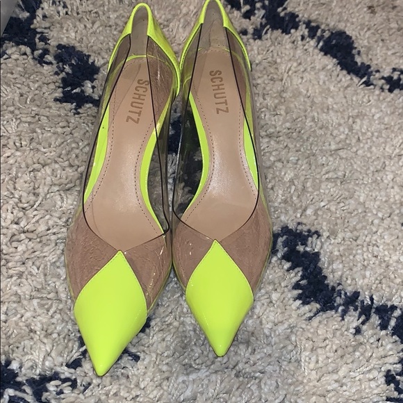 schutz garthy pointy toe pump
